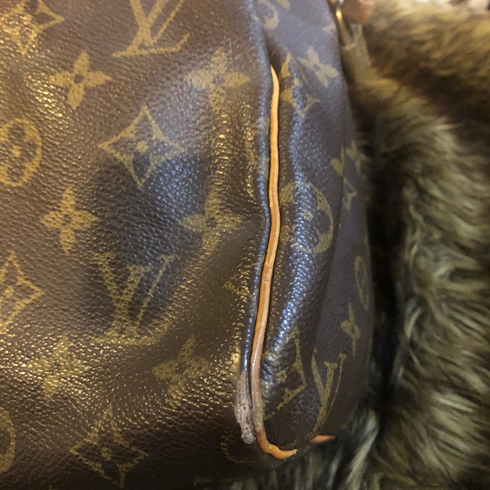 SOLD | Louis Vuitton Monogram Speedy • Authentic - Picture 7 of 9